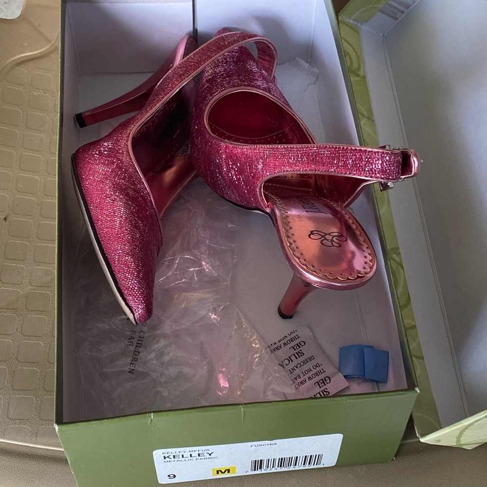 Dress shoes